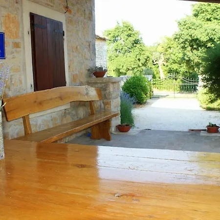 Prázdninový dům Holiday Pinezici